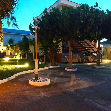 Casablanca El Petit Hotel Deltebre Exteriör bild